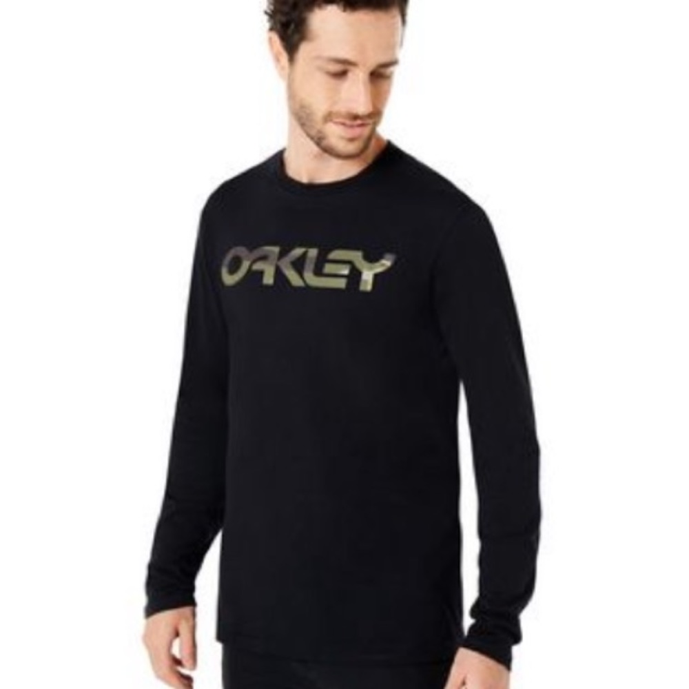 Oakley Mark II Long Sleeve Tee in Blackout 🆕